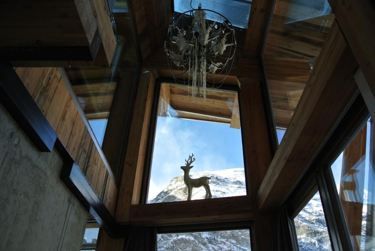Backstage Hotel Chalet Rooms Zermatt Exterior photo